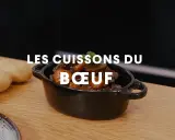 Un plat de bœuf bourguignon mijoté, prêt à être dégusté. Une invitation à cuisiner viande bourguignon autrement.